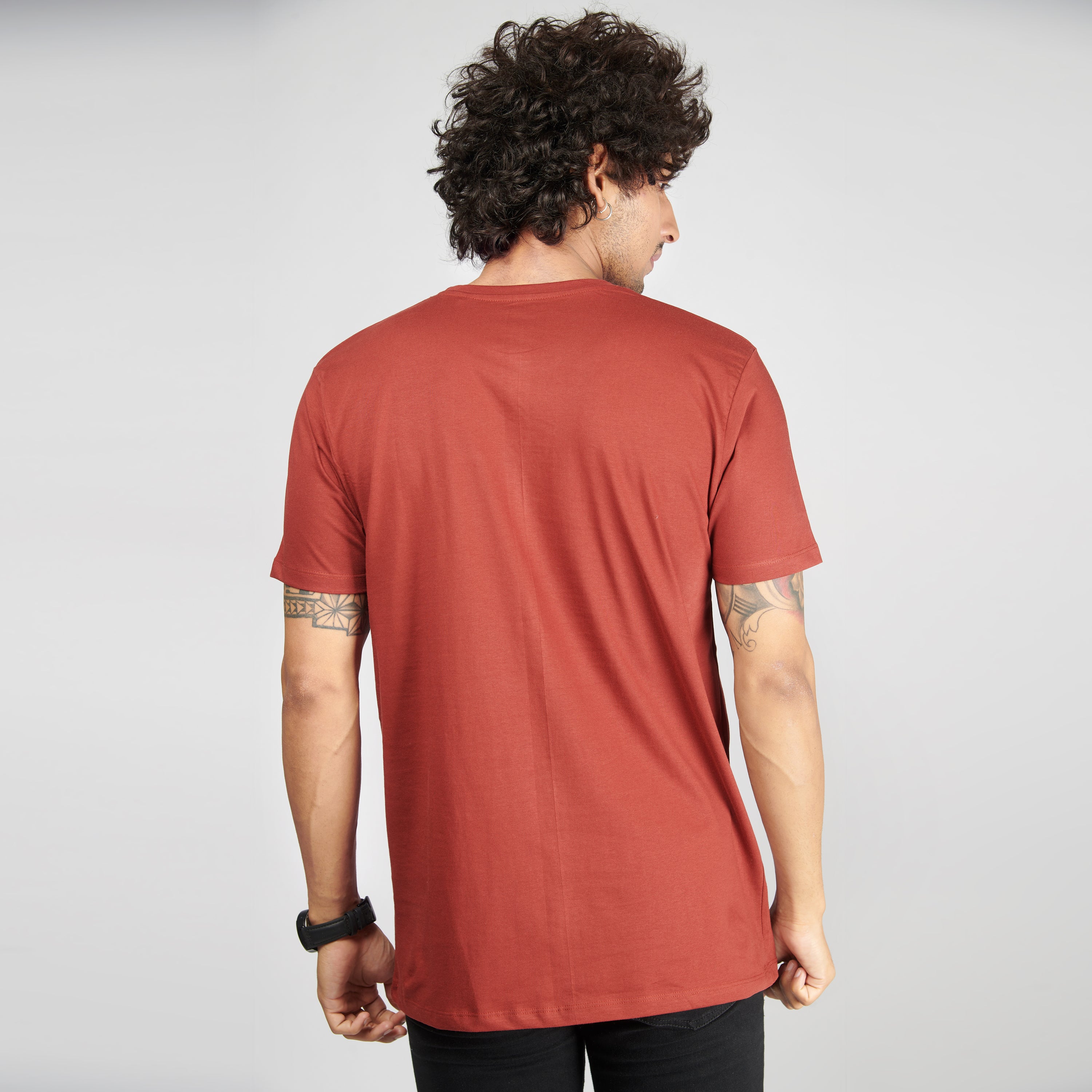 brick red t shirt